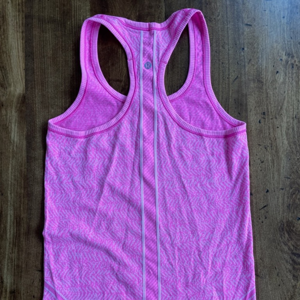 Lululemon tank